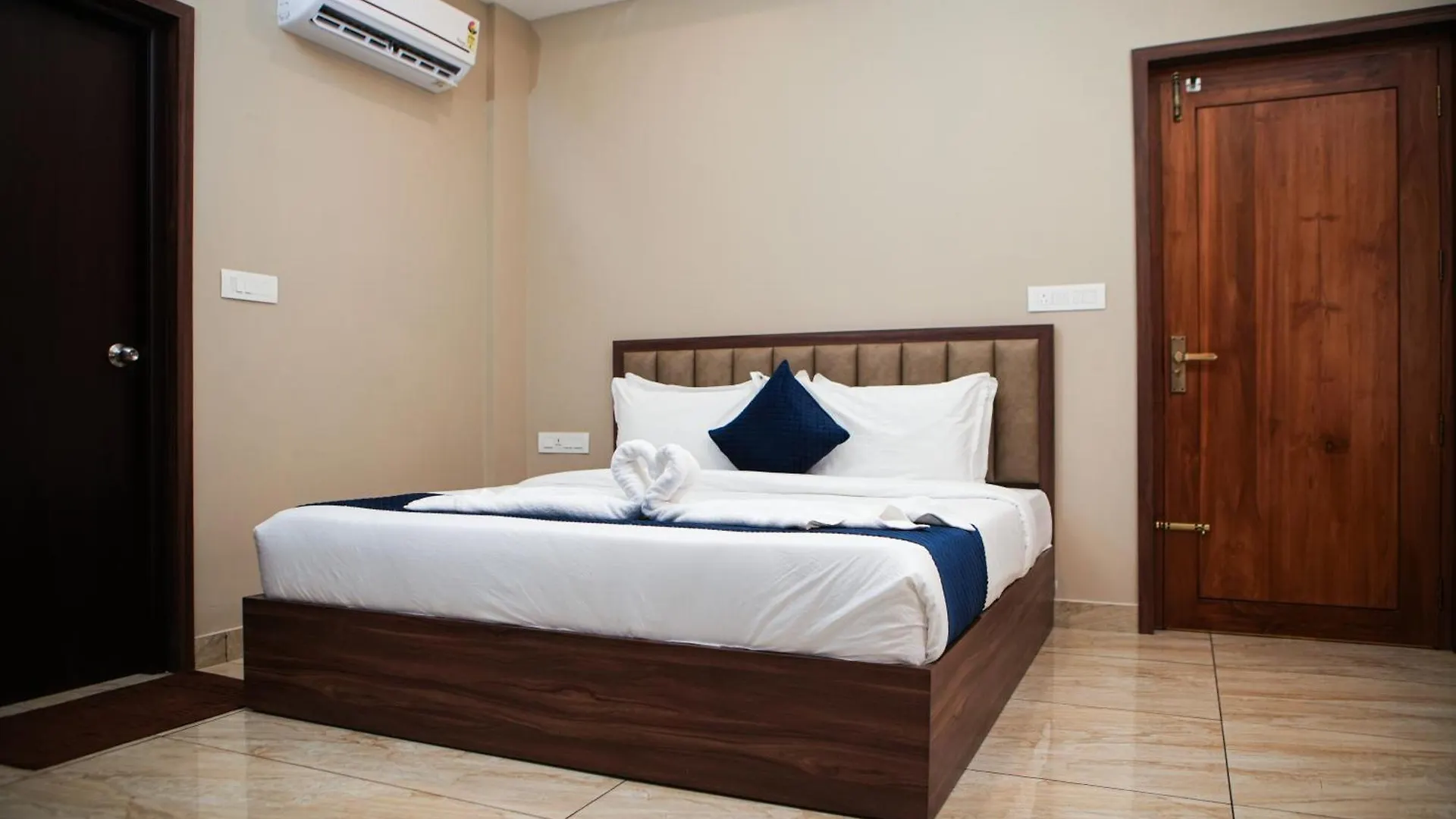 Kaniyāmbetta Skyscape Resort הודו
