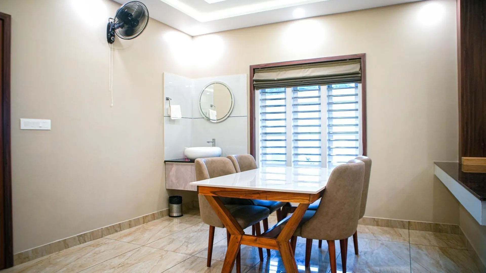 מלון דירות Kaniyāmbetta Skyscape Resort הודו